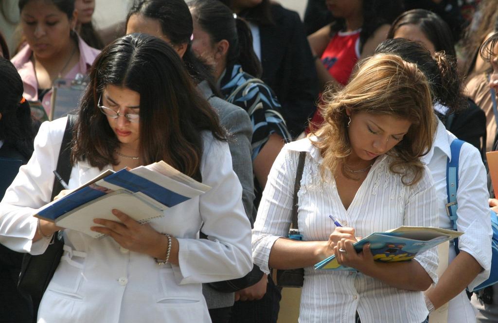 Repunta empleo para mujeres en México, pero en la informalidad