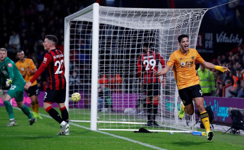 Raúl Jiménez se convierte en el segundo goleador histórico de Wolves