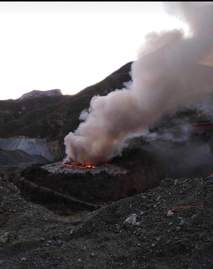 Controlan incendio en relleno sanitario de Tayoltita