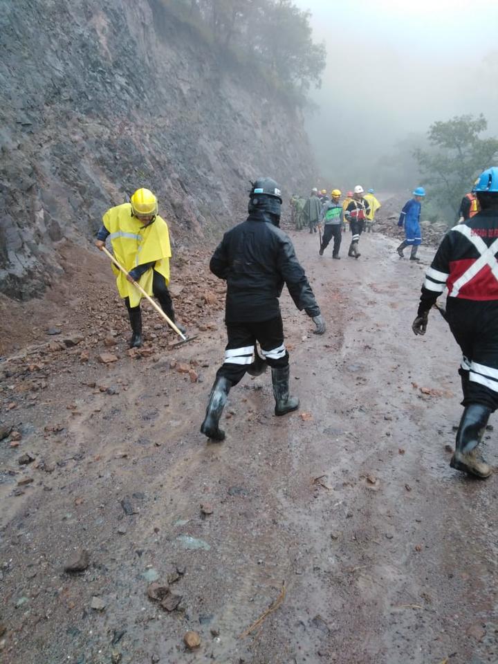 Lluvias provocan inundaciones, derrumbes y falta de energía eléctrica