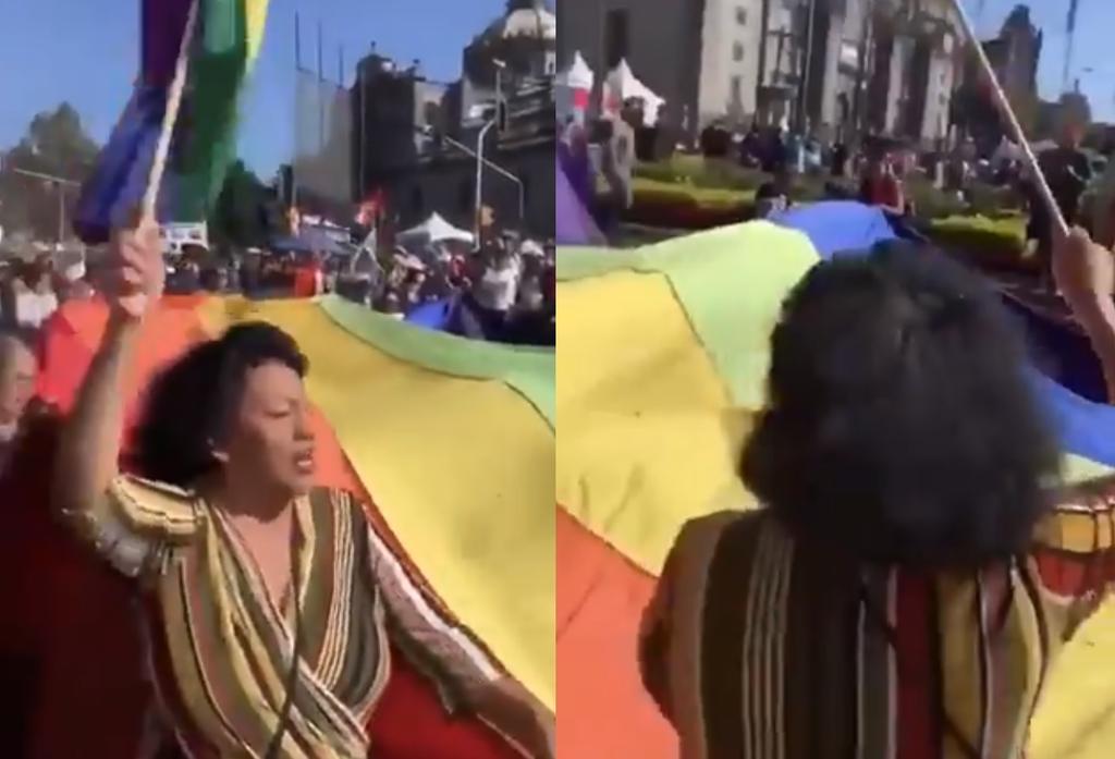 Mujer se vuelve viral al confundir la bandera LGBT con la de Bolivia
