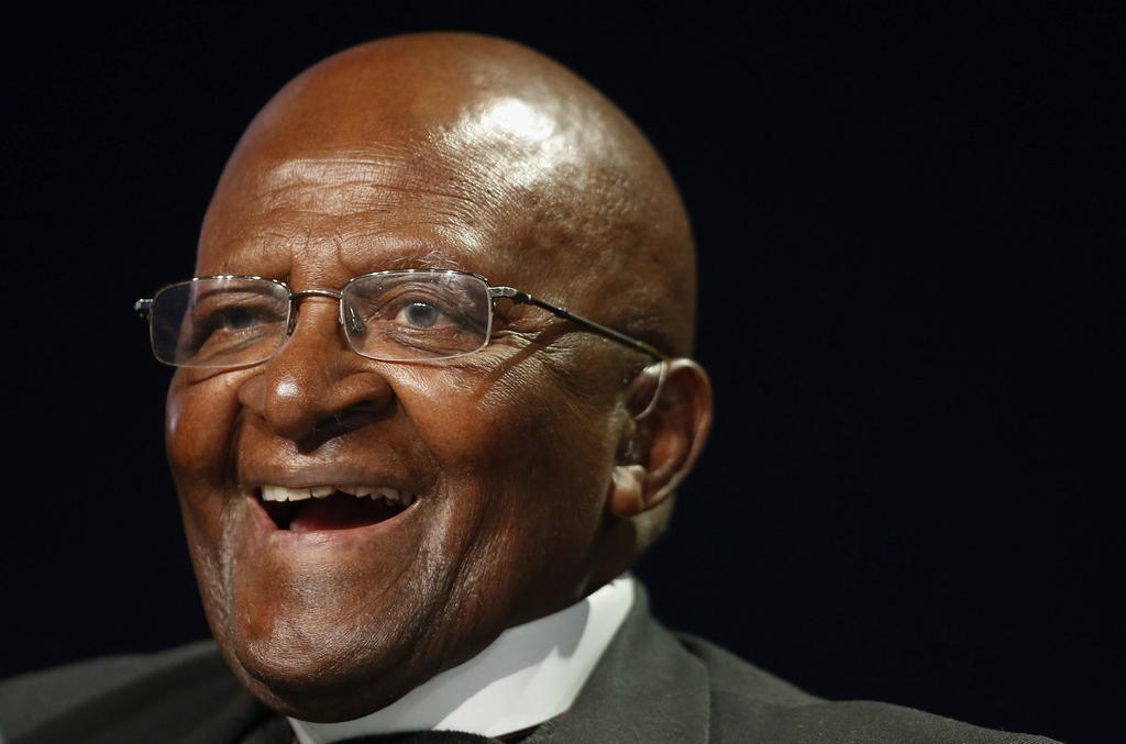 Hospitalizan a Desmond Tutu, premio Nobel de la Paz