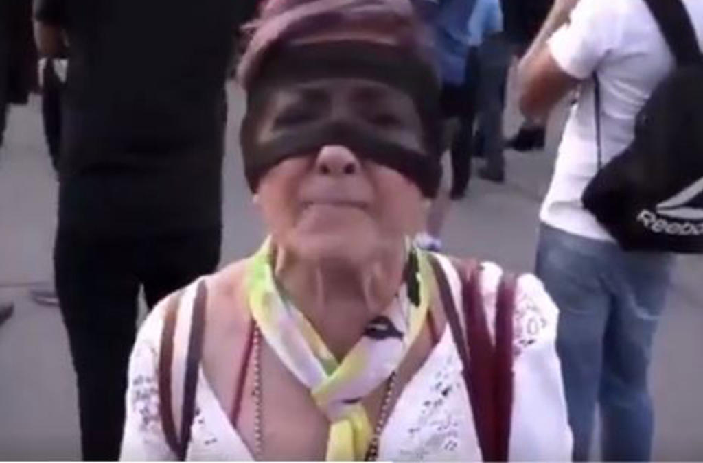 Viral: Anciana denuncia violación de taxista durante protesta