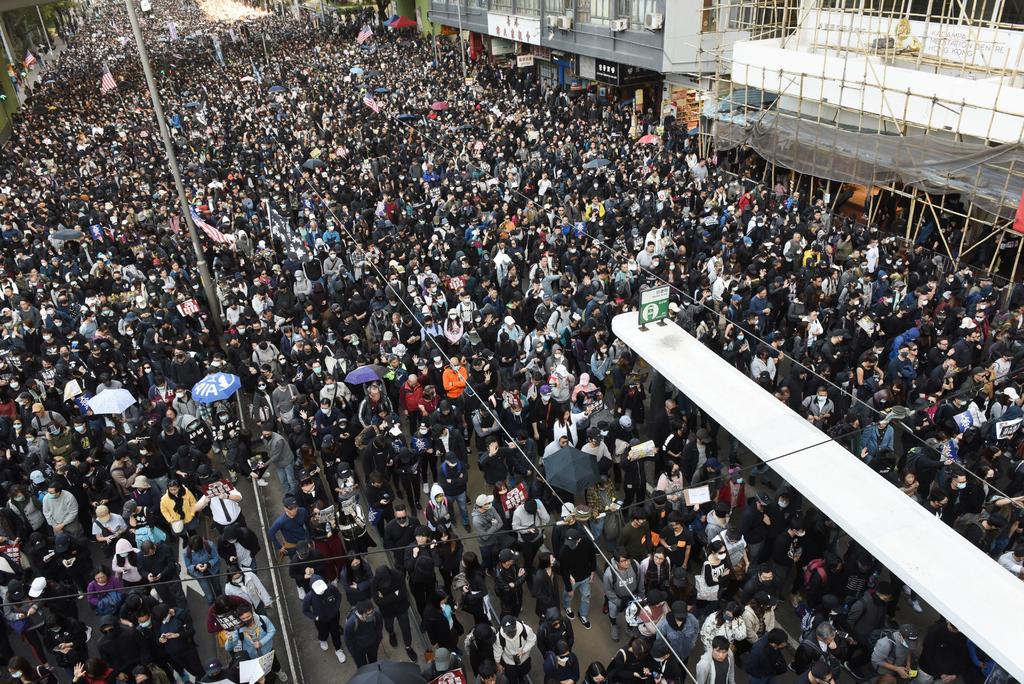 Cumple Hong Kong seis meses de protestas prodemocracia