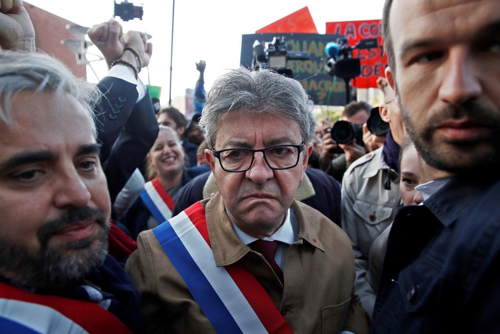 Condenan a Jean-Luc Mélenchon a tres meses de cárcel en Francia