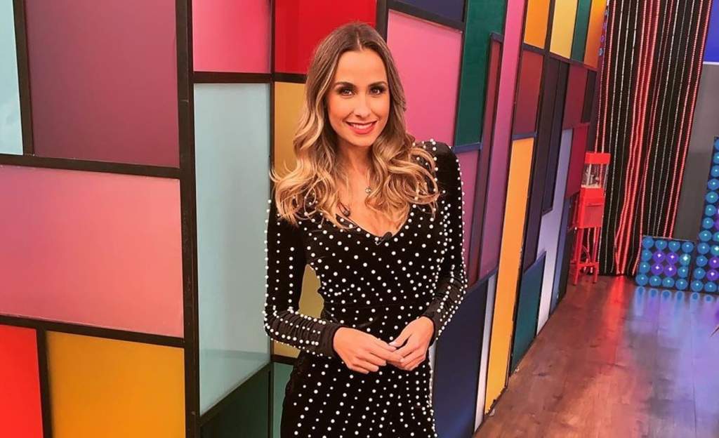 Critican a Odalys Ramírez por abusar del Photoshop con foto en bikini