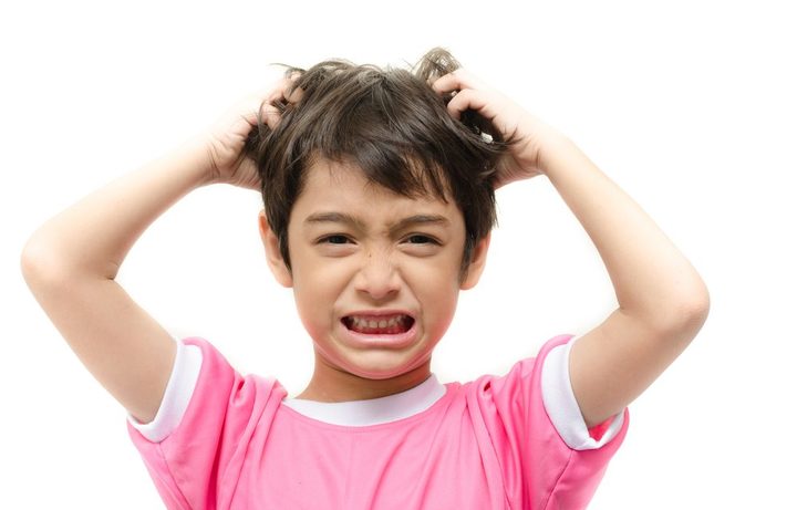 Tratamiento de piojos en niños
