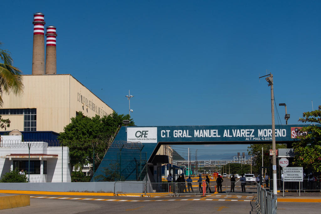 Presenta AMLO ampliación de termoeléctrica en Manzanillo, Colima