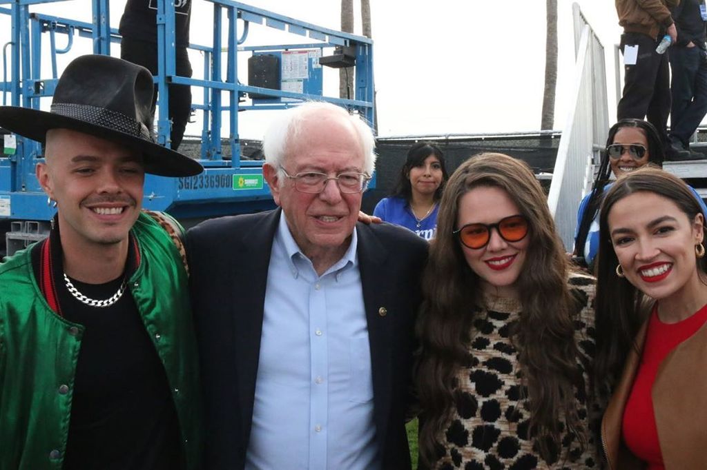 Jesse y Joy apoyan a Bernie Sanders