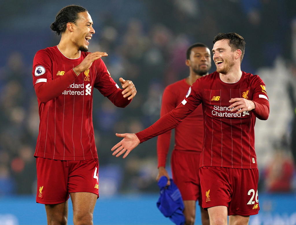 Liverpool golea al Leicester y se consolida en el liderato de la Premier