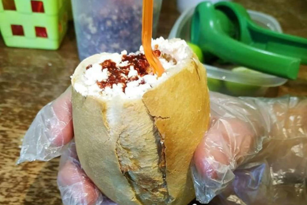 Crean los 'boliesquites', esquites en bolillo