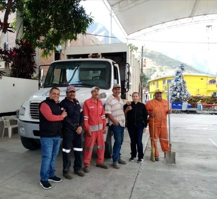 Equipan servicio de limpia