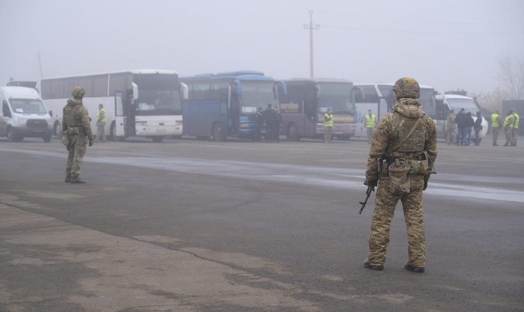 Canjean Ucrania y separatistas hasta 200 prisioneros de guerra