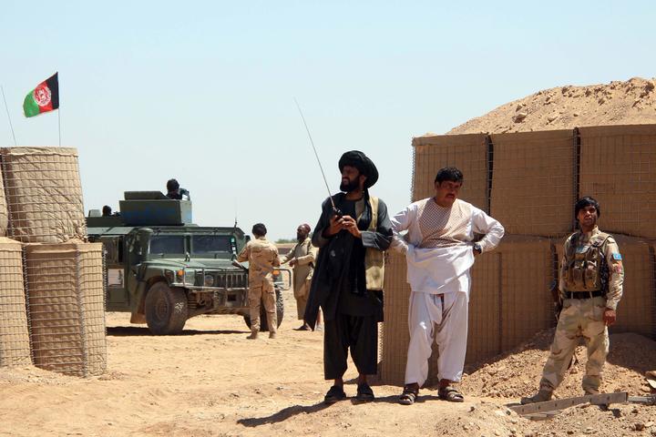 Ataque talibán deja 17 muertos en Afganistán
