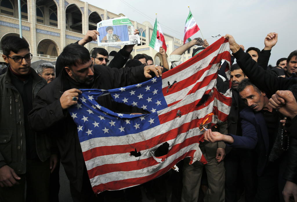 Iraníes se manifiestan contra EUA por muerte de Soleimani y piden venganza