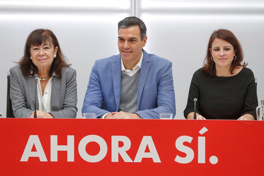 Socialista Pedro Sánchez consigue apoyos para su investidura el martes
