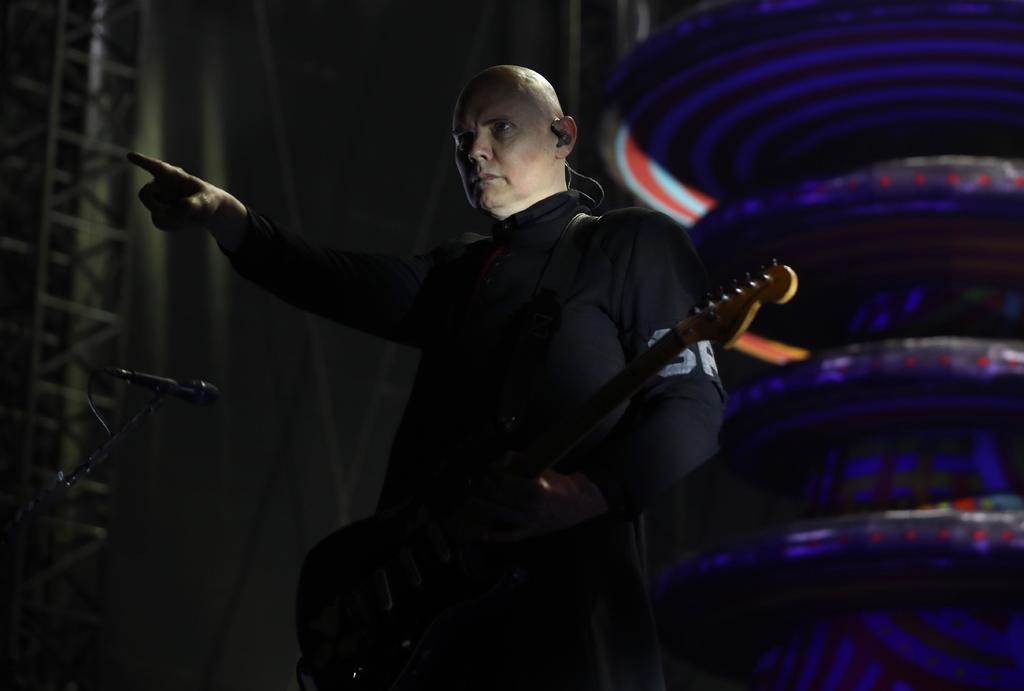 Billy Corgan lamenta no haber tocado con Eddie Vedder