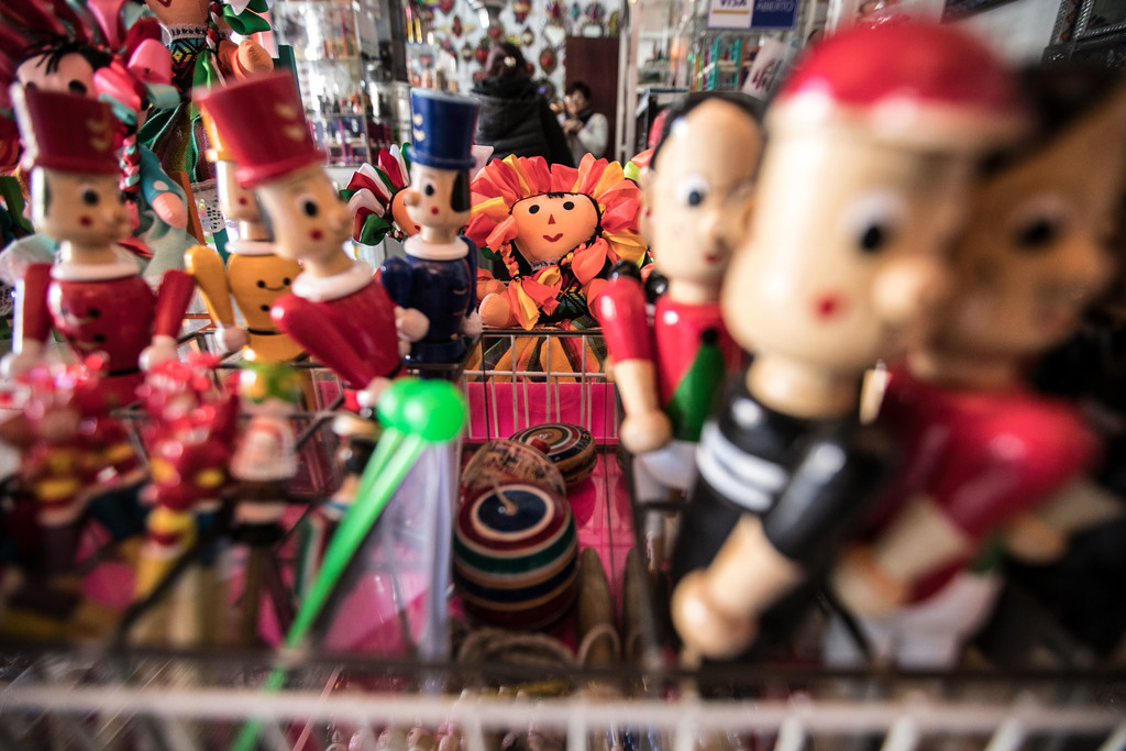 Juguetes tradicionales se niegan a morir