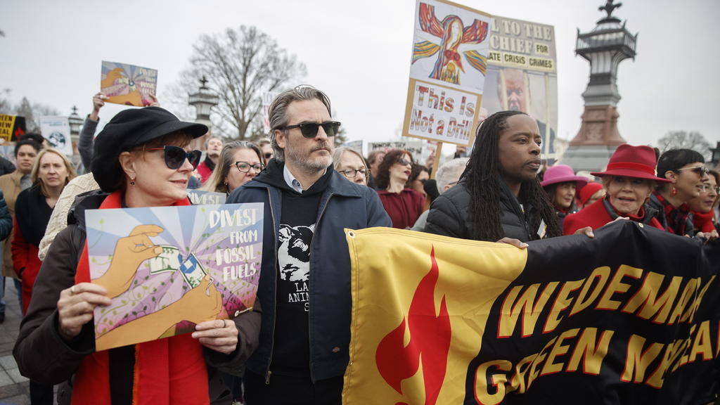 Arrestan a Joaquin Phoenix en una manifestación  por el cambio climático