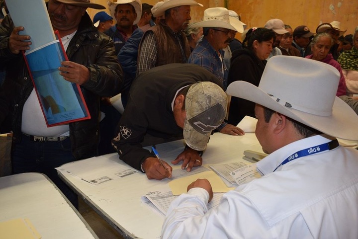Productores recibieron el Seguro Catastrófico