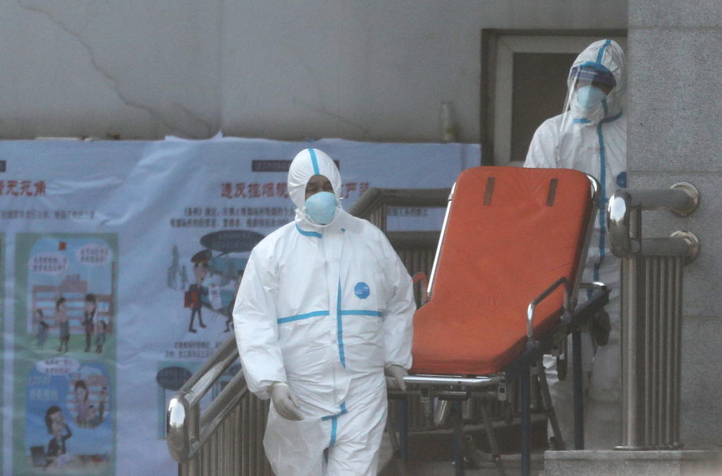 Aumenta a 17 número de víctimas mortales por coronavirus en China