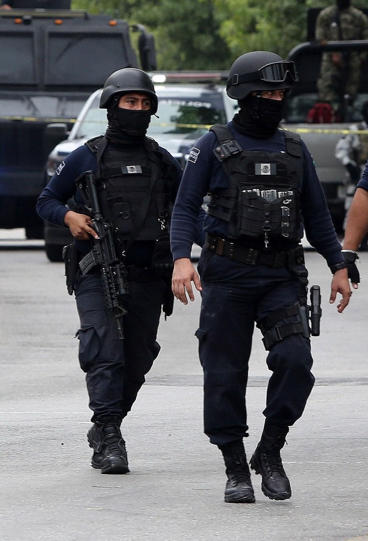 Investigan a cuatro policías estatales por homicidio de jóvenes