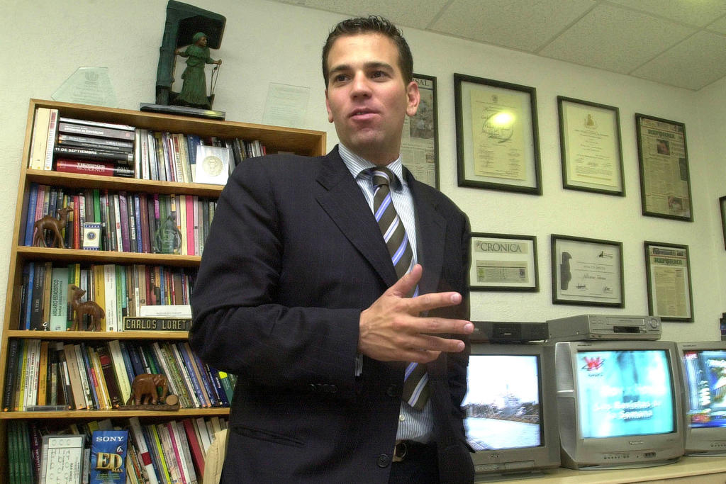 Loret de Mola acusa 'censura' de AMLO al restringir Twitter de LatinUS