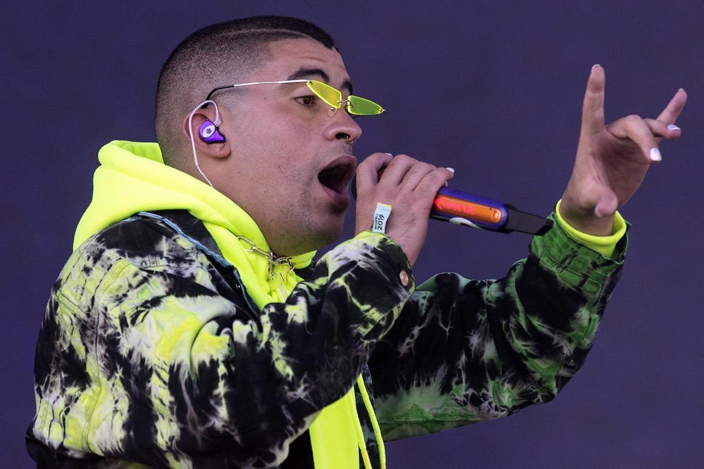 Bad Bunny causa polémica con canción donde nombra a Lady Gaga y Bradley Cooper