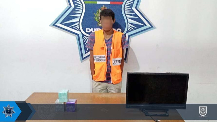 Detienen a sujeto por meterse a robar una pantalla y perfumes