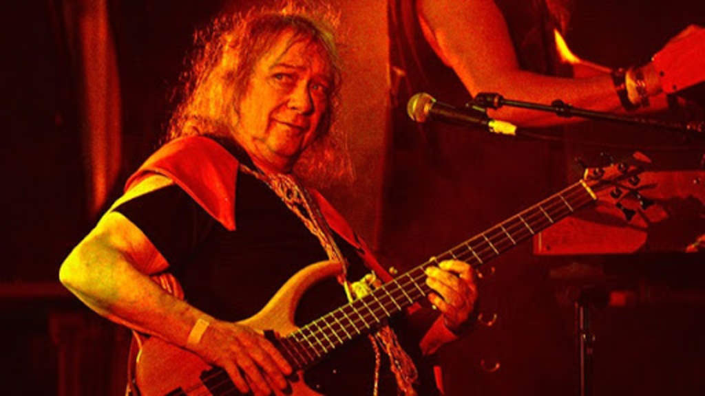Muere bajista Steve Priest a los 72 años