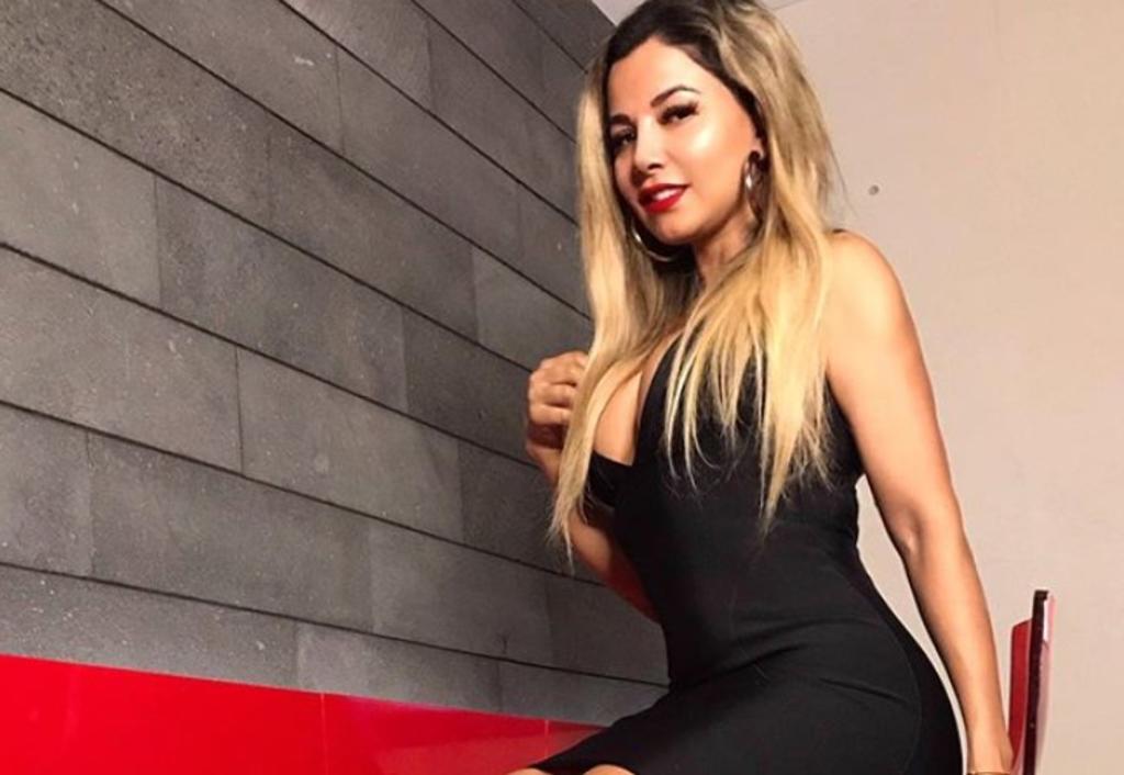 Aleida Núñez presume su tonificado abdomen con revelador atuendo