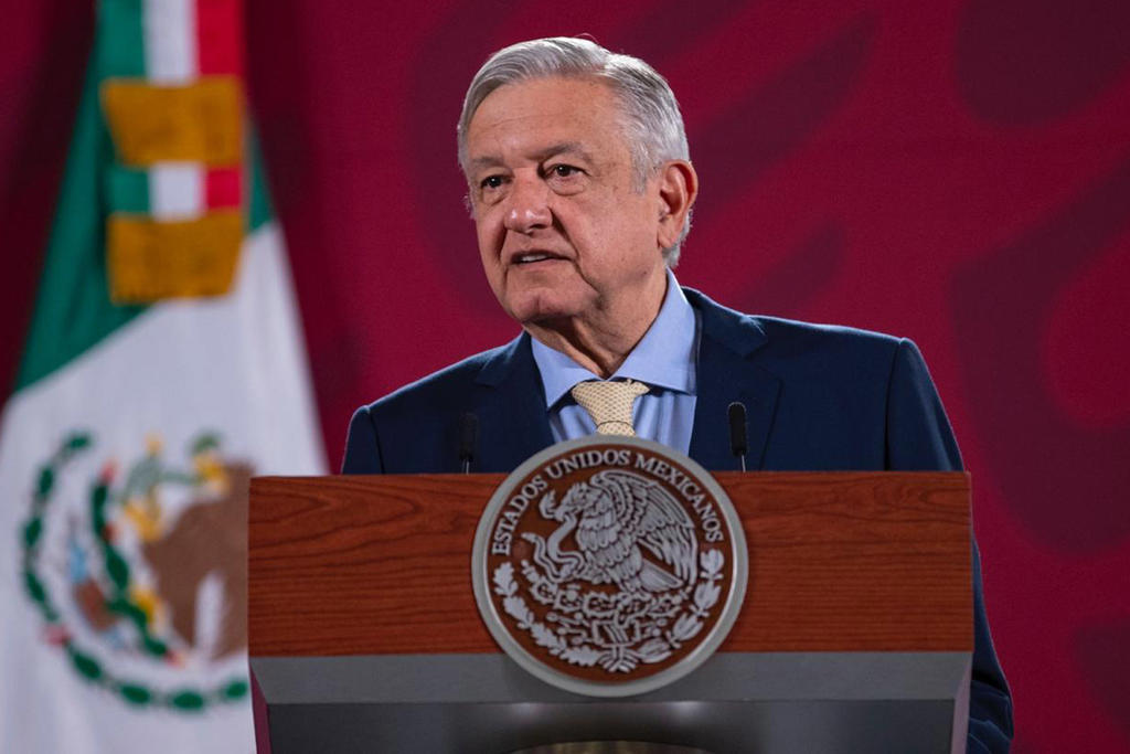 Economía 'tocó fondo y va para arriba', afirma López Obrador