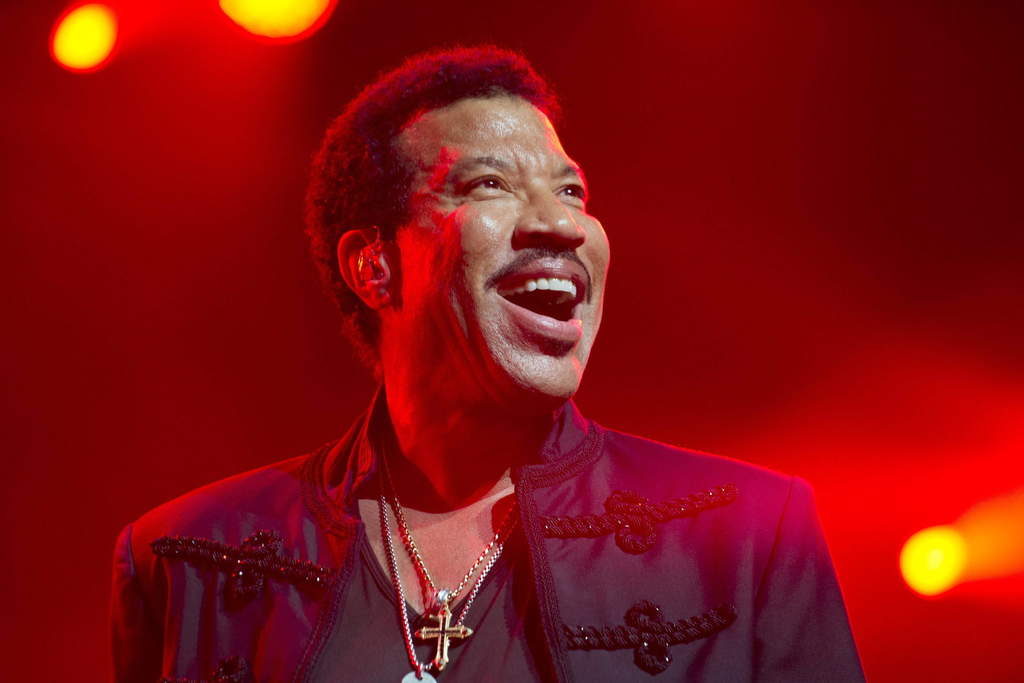Disney alista película musical basada en canciones de Lionel Richie