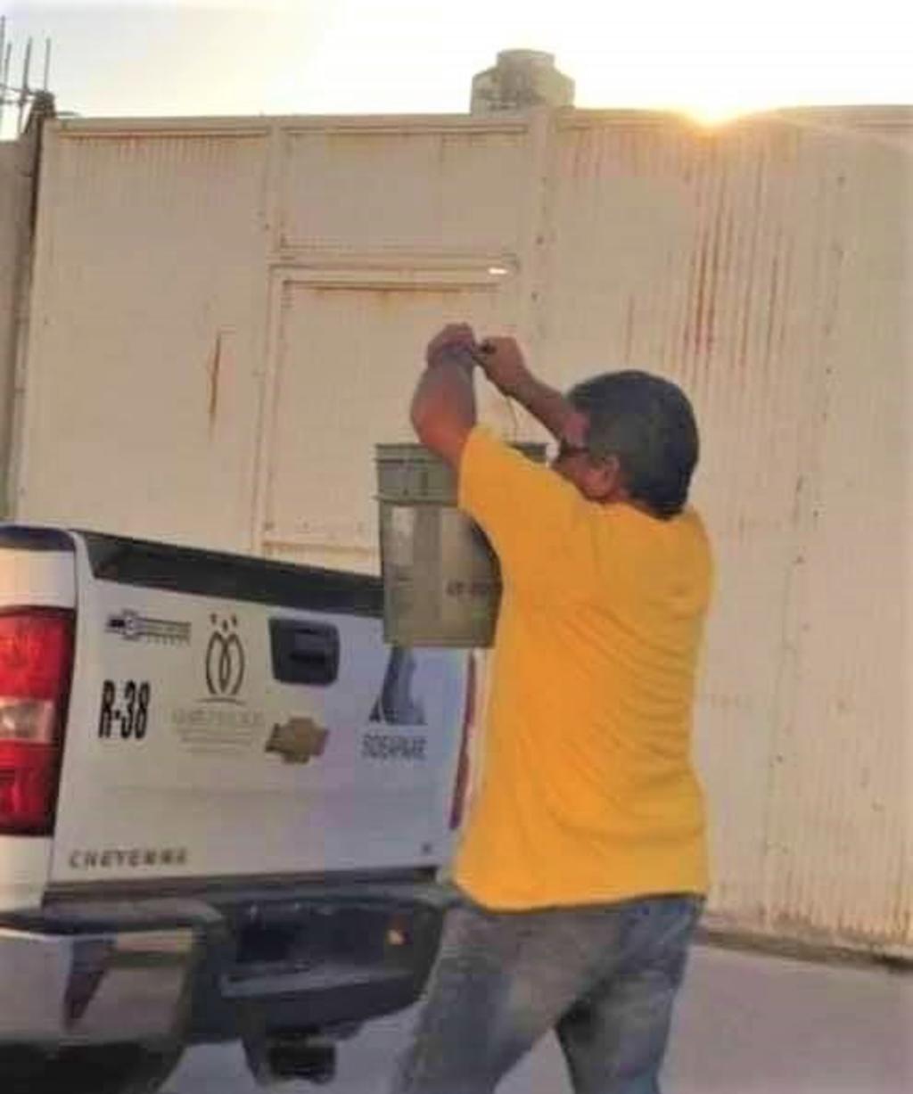 ¡Te me vas!: alcaldesa de Gómez Palacio a trabajador que usó vehículo oficial para comprar cerveza