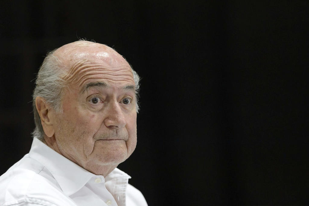 Investigan a Joseph Blatter en Suiza