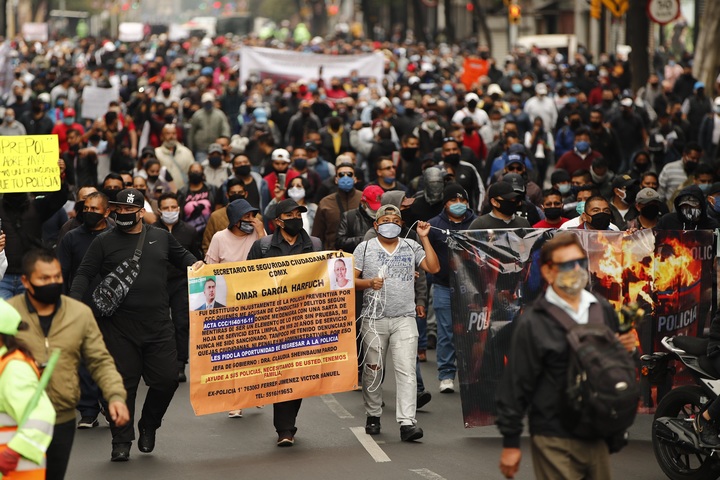 Policías protestan por 'criminalización'