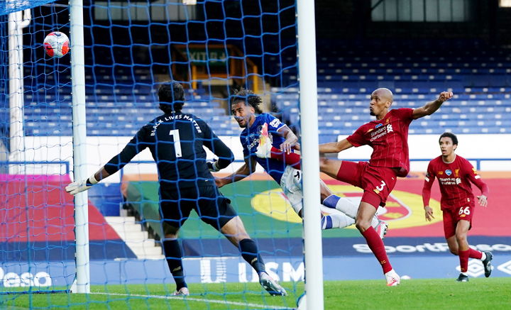 Everton iguala con Liverpool