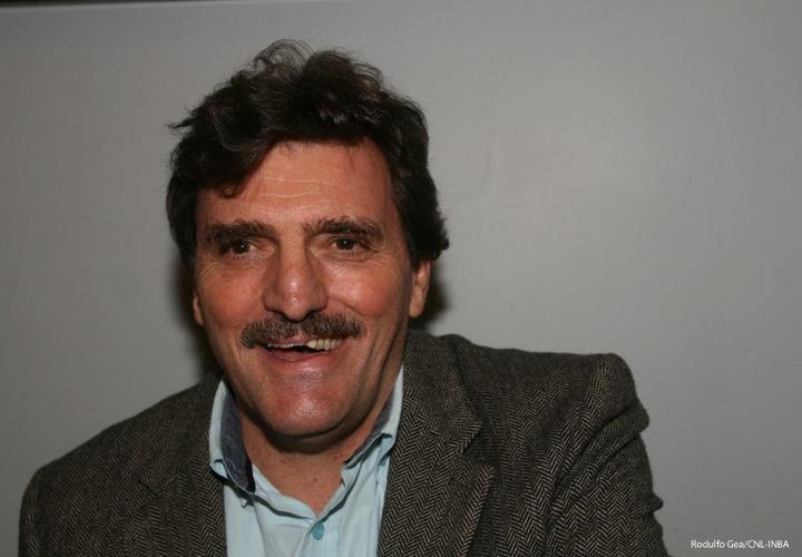 Enrique Serna gana el Premio ‘Xavier Villaurrutia’