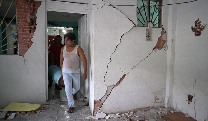 Van 10 muertes tras el sismo en Oaxaca