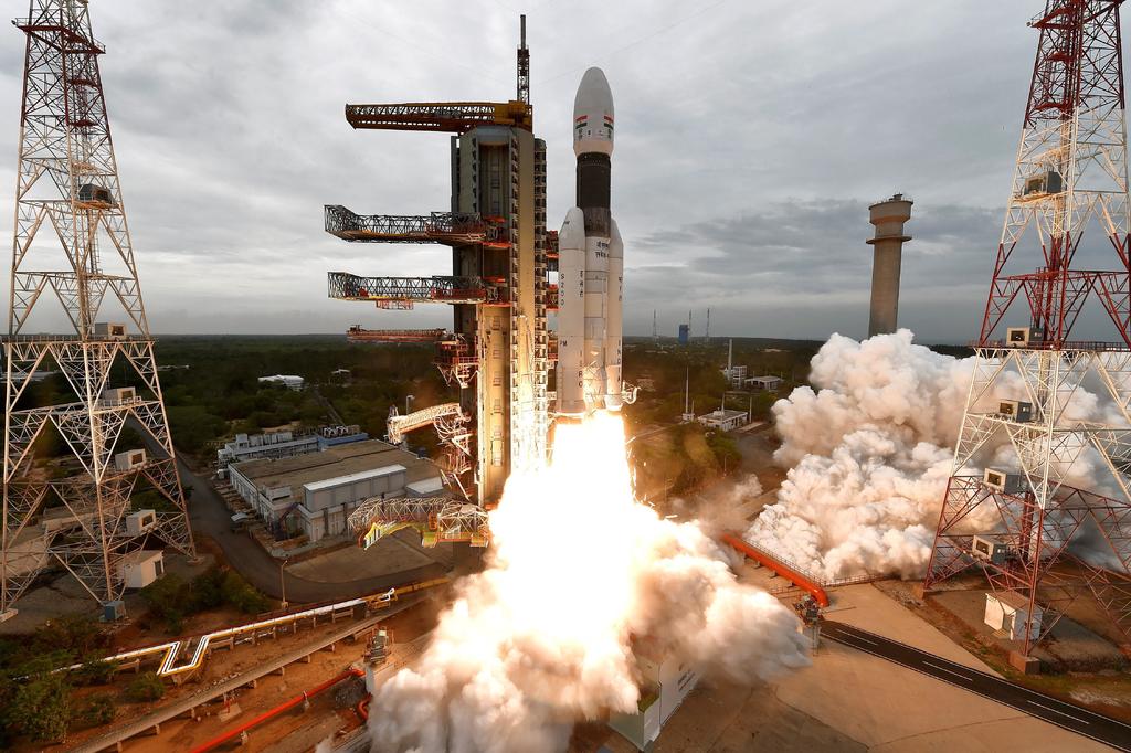 Abre India su programa espacial a empresas del sector privado