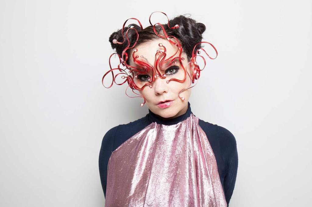 Björk canta al español en nuevo tema