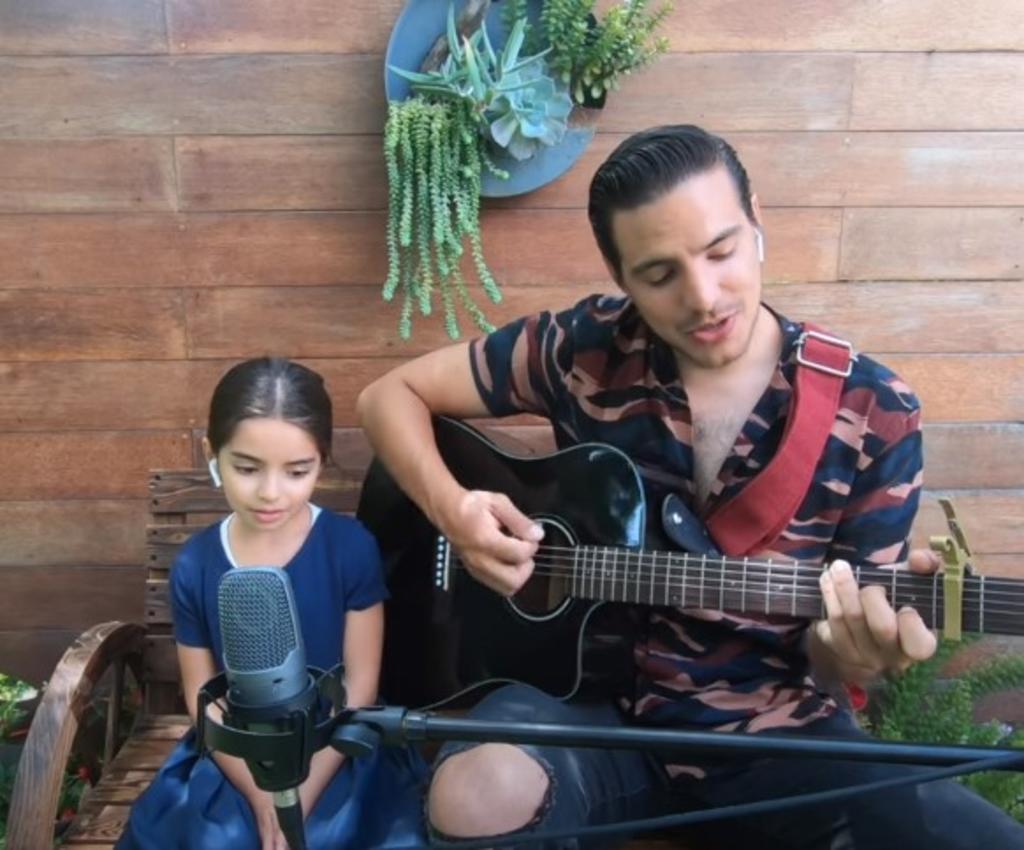 Vadhir y Aitana Derbez protagonizan tierno dueto