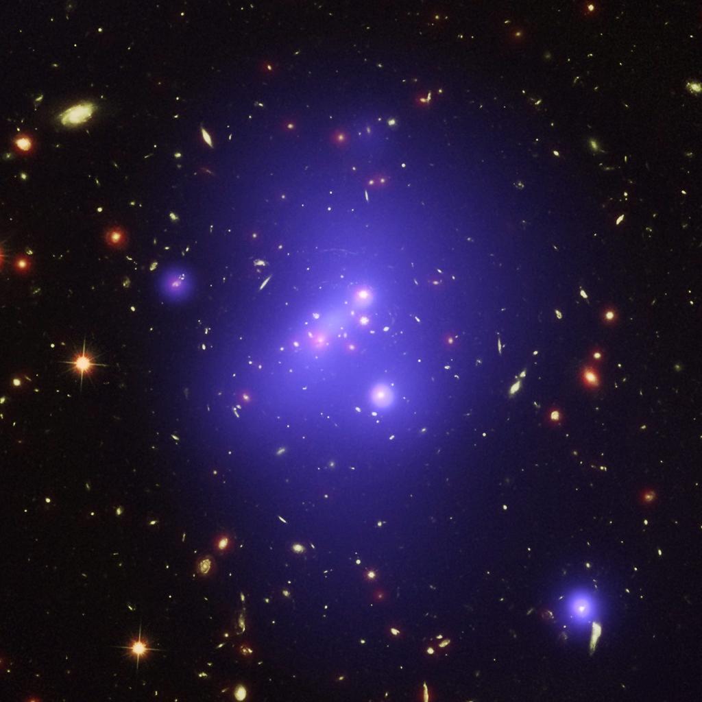 Telescopio espacial ruso mapea cúmulo de galaxias en Coma Berenices