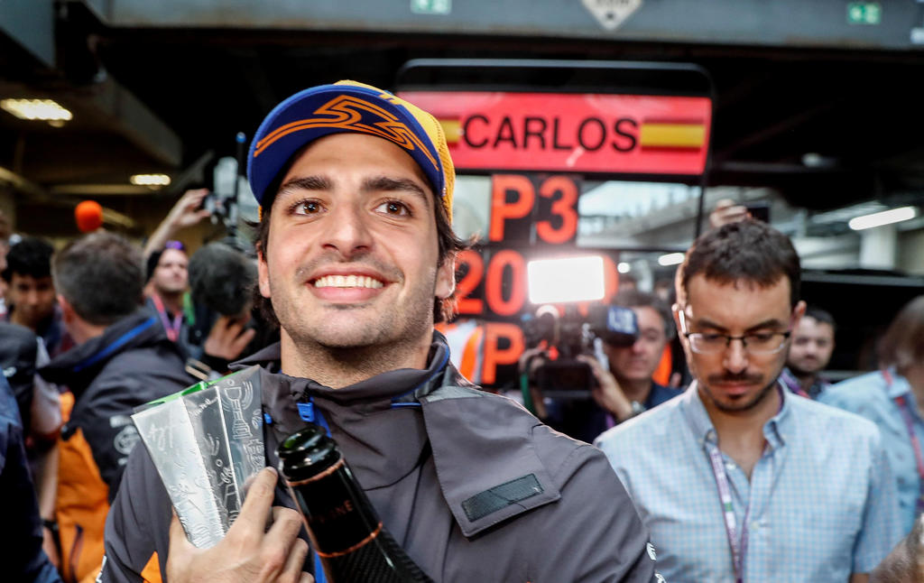 'Carlos Sainz va a llegar a Fórmula Uno con una confianza espectacular'