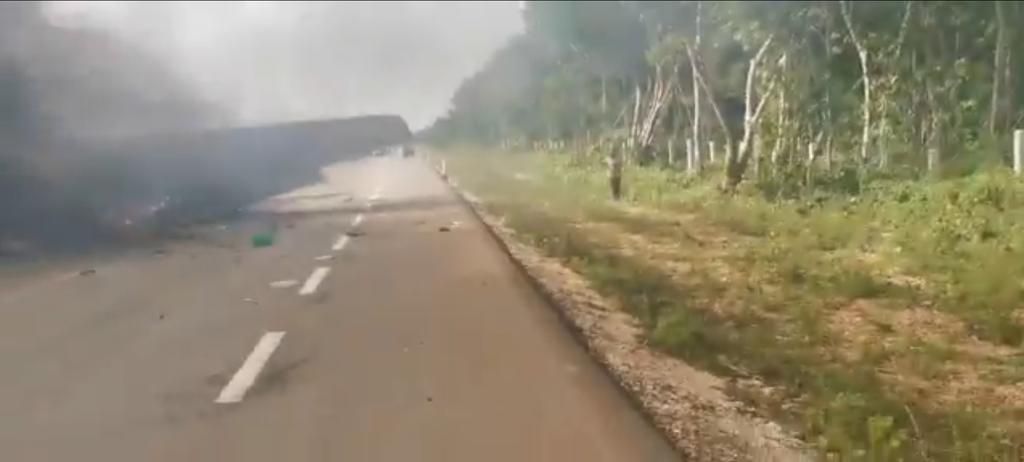 Se incendia avioneta en carretera de Quintana Roo