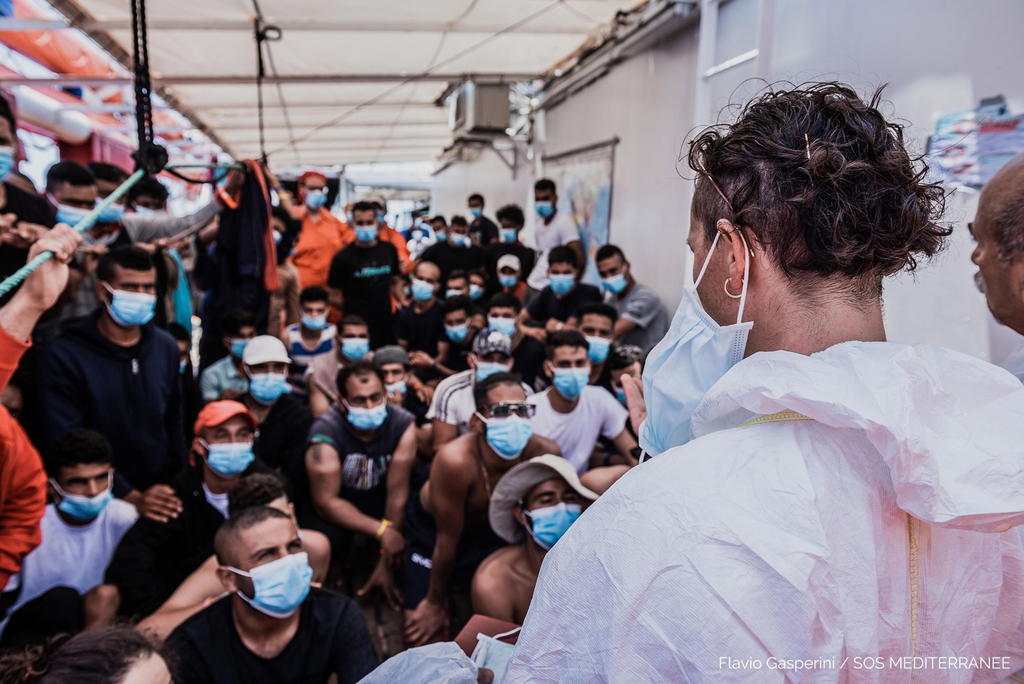 Permite Italia el desembarco de 180 migrantes rescatados por el Ocean Viking