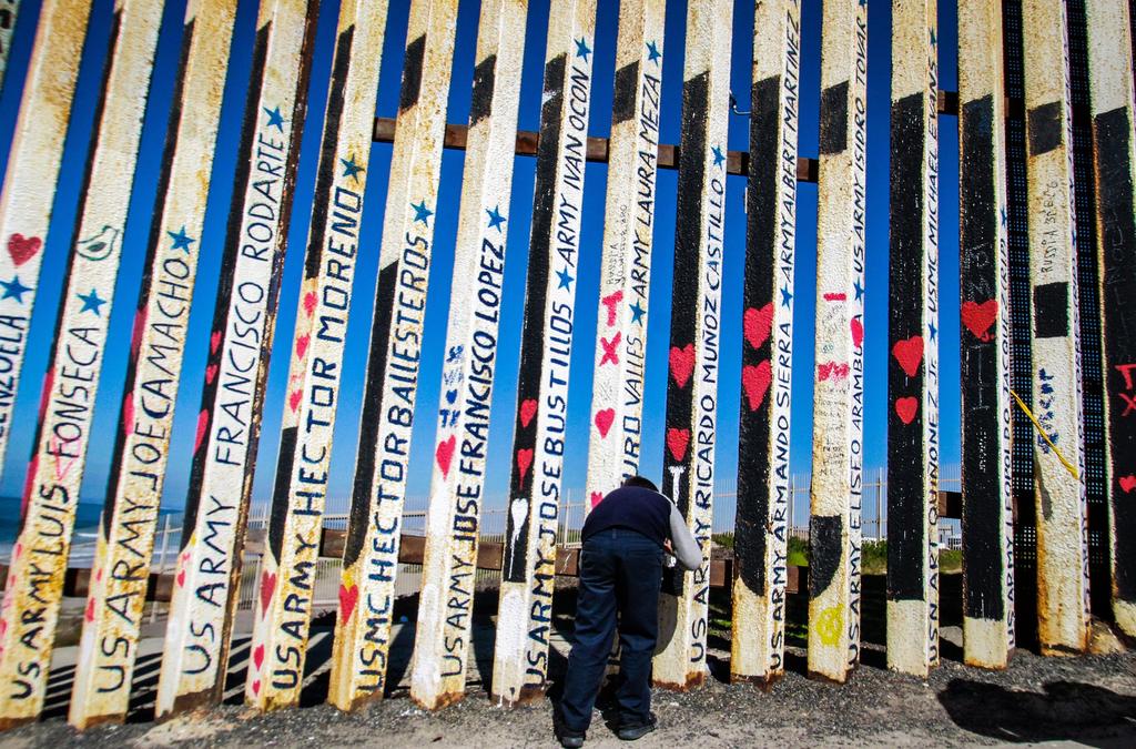 ¿De qué dialogarán Trump y López Obrador para no hablar del muro?