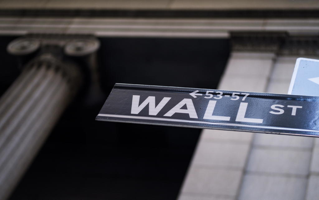 Inicia Wall Street semana con ganancias