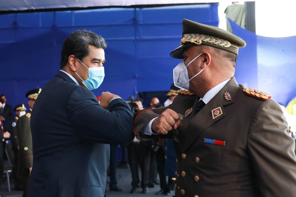 Maduro ratifica a ministro de Defensa