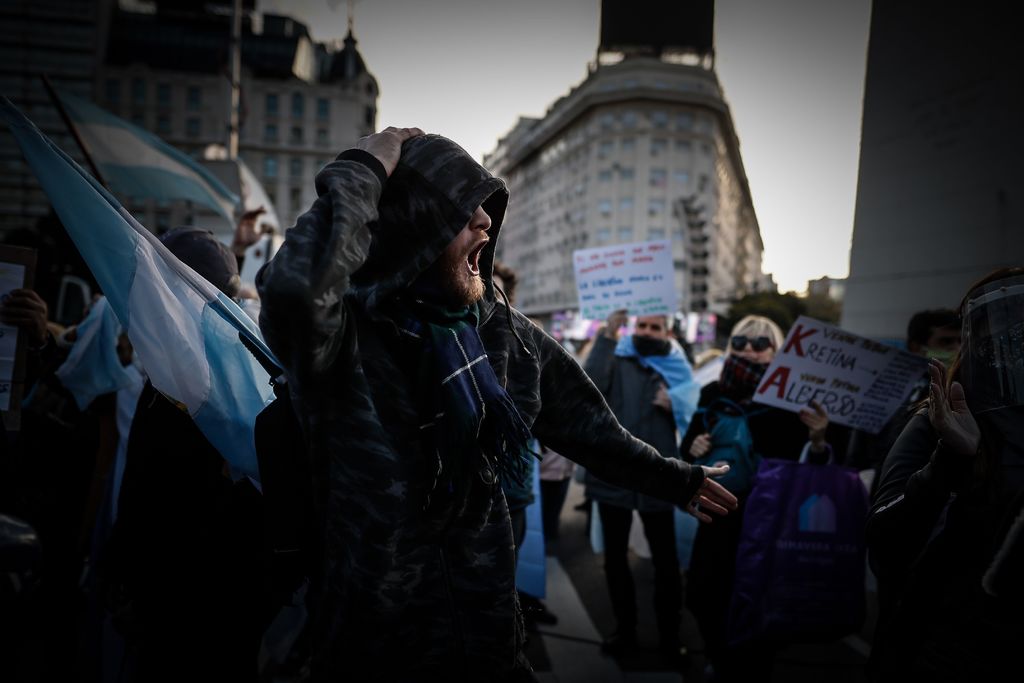 Protestan argentinos contra la cuarentena y el presidente